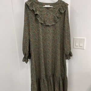 dress Size is Large.